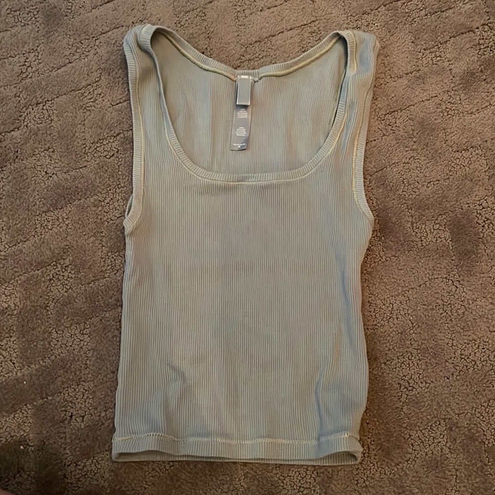 SKIMS XS Crop Top. Green